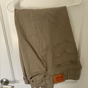 Levi’s men’s khaki pants like new 38x30